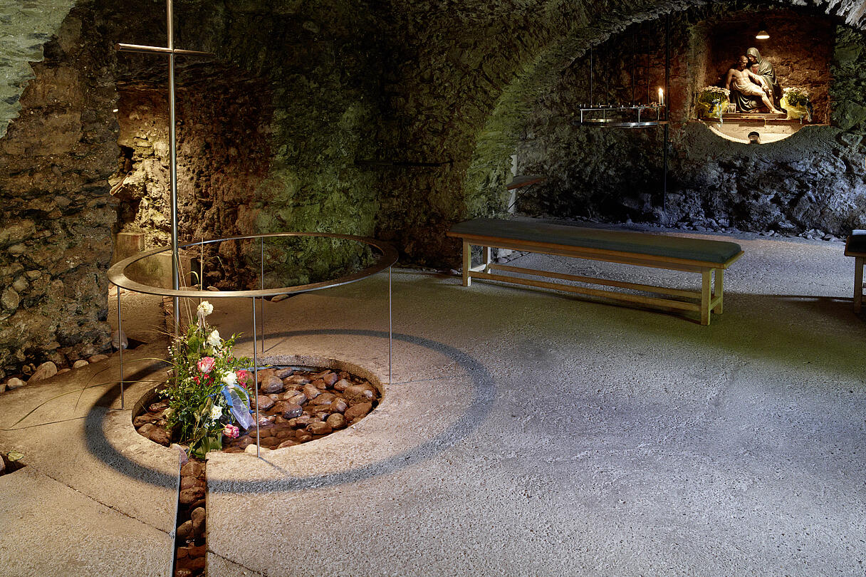 In der Krypta der Kirche St. Kathrein entspringt die Thermalquelle © Johannes Puch In der Krypta der Kirche St. Kathrein entspringt die Thermalquelle © Johannes Puch