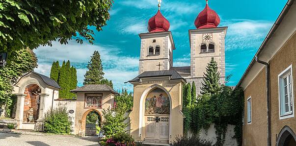 Eingang zur Stiftskirche Millstatt © Attila Szabo Eingang zur Stiftskirche Millstatt © Attila Szabo