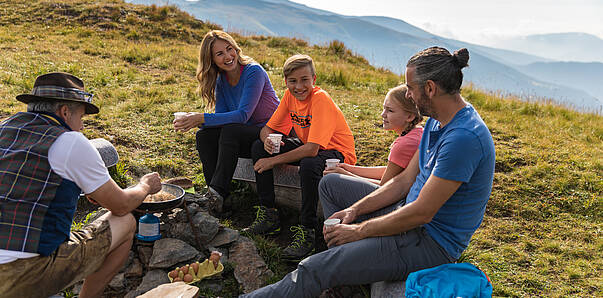 Wandern mit dem Almbutler auf der Turracher Höhe © Simone Attisani_Turracher Höhe
