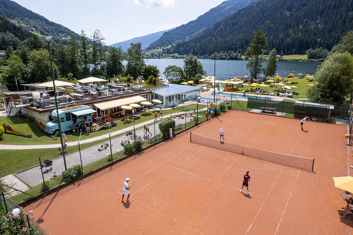 Tennis mit Seeblick © Gert Perauer_Brennseehof Tennis mit Seeblick © Gert Perauer_Brennseehof