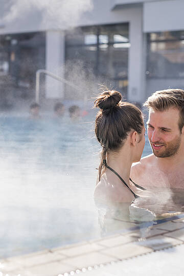 Außenbecken lädt zum Relaxen ein © Gert Perauer