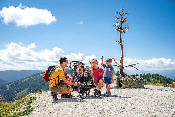 Familienwanderungen mit Kinderwagen in den Nockbergen © Michael Stabentheiner_MBN Tourismus