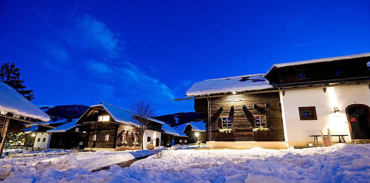 Winterstimmung bei Nacht im Feriendorf Kirchleitn © Feriendorf Kirchleitn