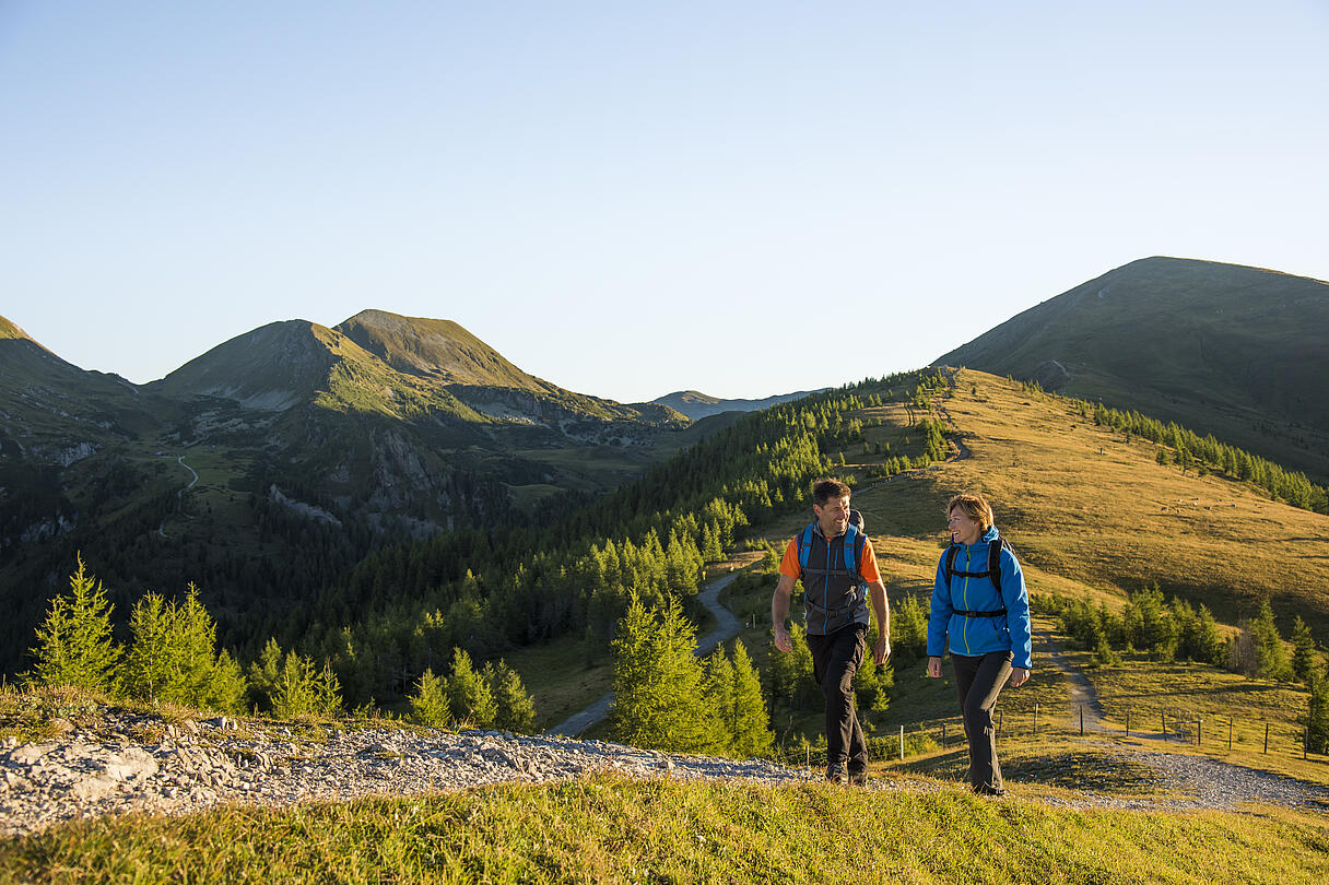 Wandern bis zu den Spitzen des Berges © Franz Gerdl