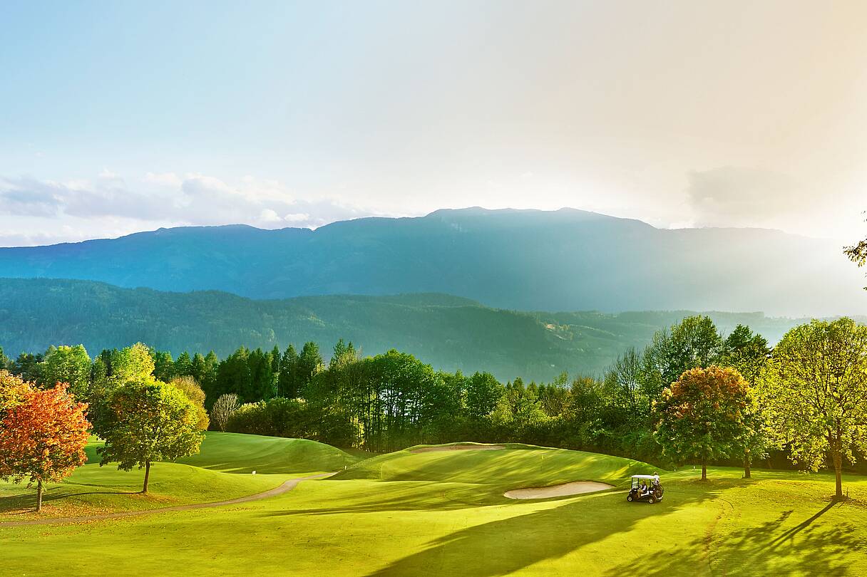 Golfen in Millstatt bei Sonnenuntergang © Edward Cröger_Kärnten Werbung