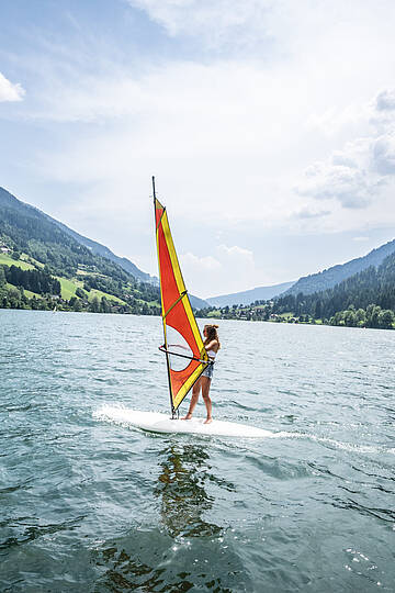 Surfen am Millstätter See  © Gert Perauer_MBN Tourismus
